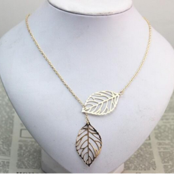 🍒 REI Adjustable Double Leaf Necklace - Picture 2 of 6